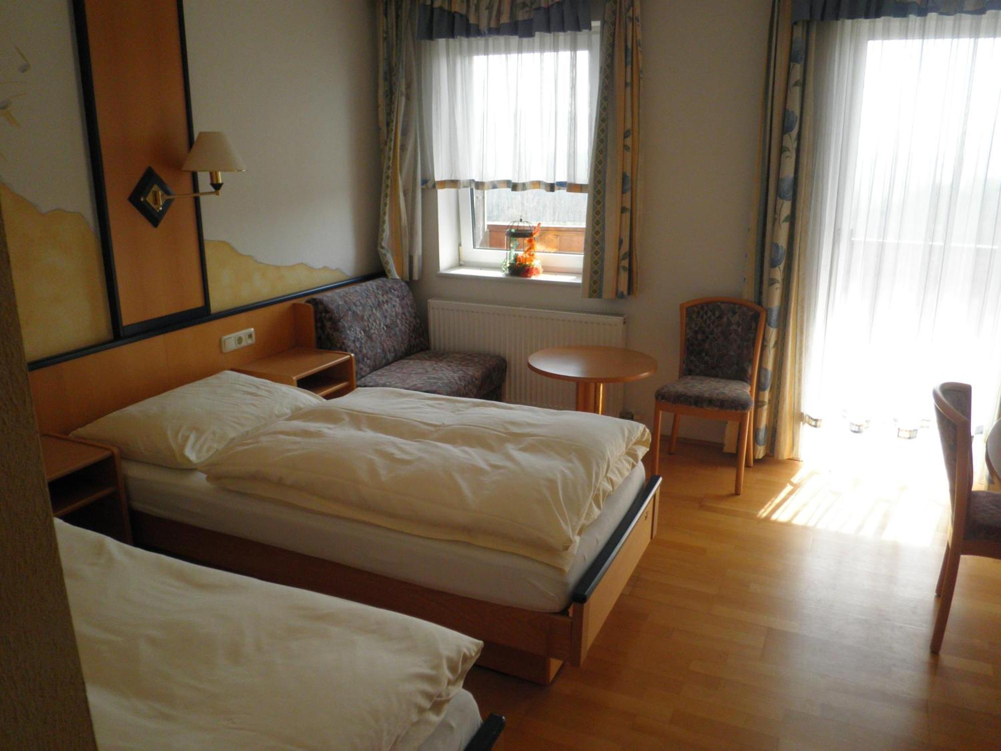 Landgasthof Franz Josef Straßwalchen Extérieur photo