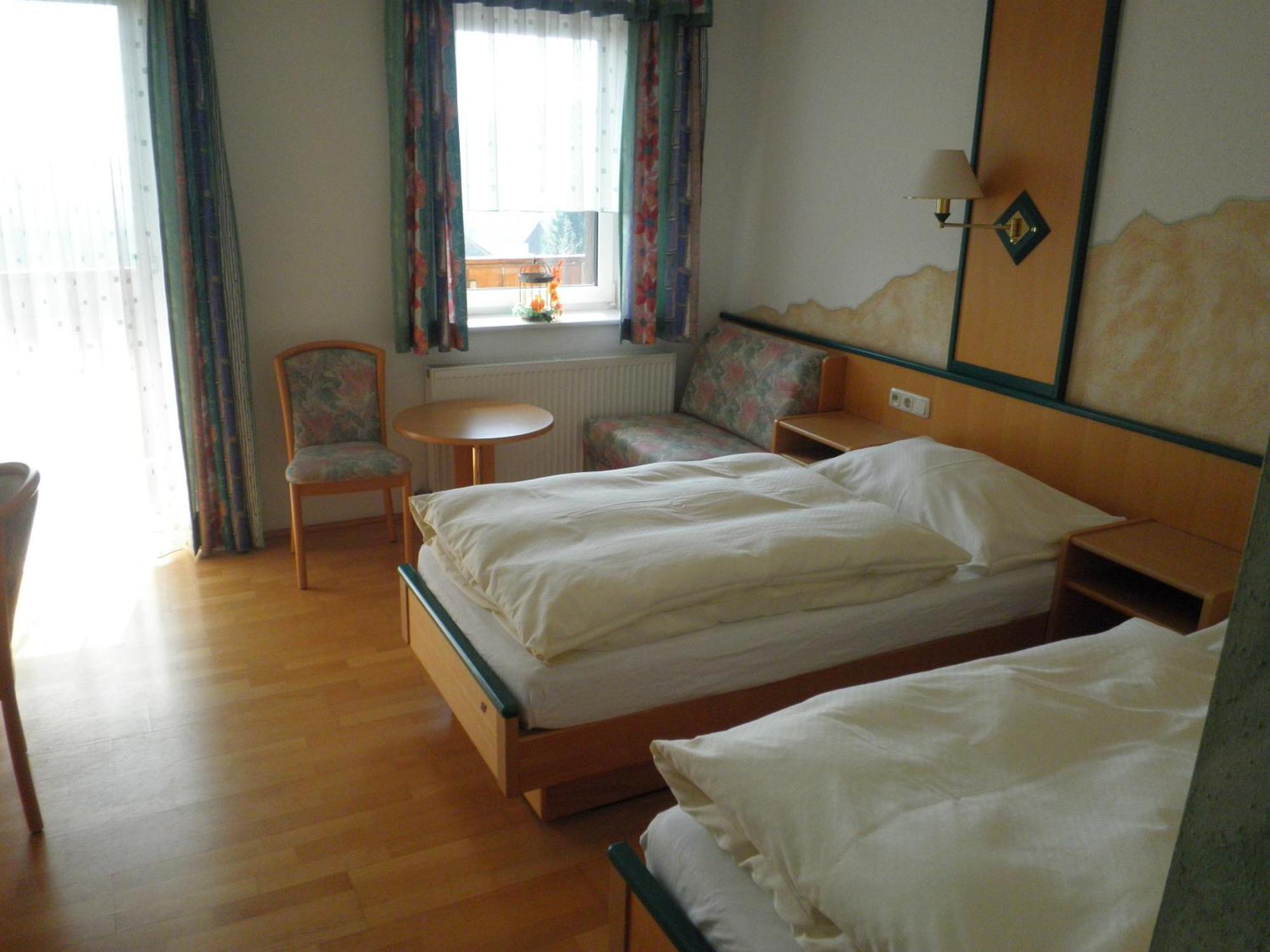 Landgasthof Franz Josef Straßwalchen Extérieur photo